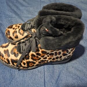 Leopard Print Ankle Boots with Black Fur Trim